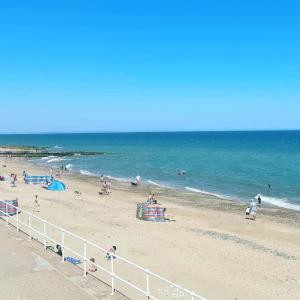 Potters Lodge - private parking & self check in