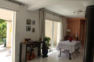 maison dans un charmant village au cœur des garrigues