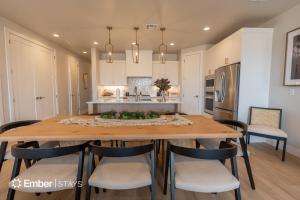 Laguna at Desert Color (by Ember Stays)