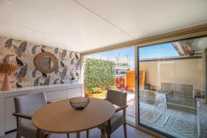 LE SELI, Luxueux 2 pièces, centre dAntibes