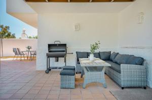 36 Apartment with large garden, pool and padel court in Golf Hills Estepona