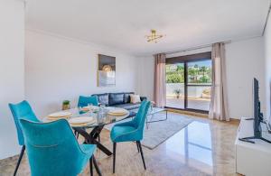 36 Apartment with large garden, pool and padel court in Golf Hills Estepona