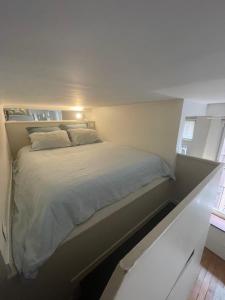 Élégant studio avec mezzanine porte des Ternes