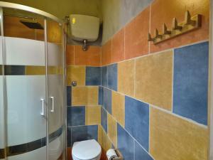 wiki hostel and greenvillage adults only