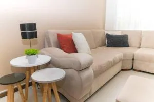 Belmonte Arupo - Luisa