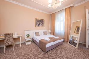 Top Central Rooms