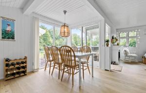 2 Bedroom Gorgeous Home In Ebeltoft