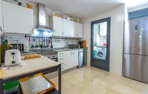 Beautiful Apartment In Torrevieja