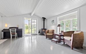 Lovely Home In Vejby With Kitchen