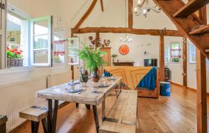 Maisons de vacances Awesome Home In Alette With Wifi : photos des chambres