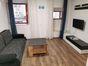 M & J Central Suites