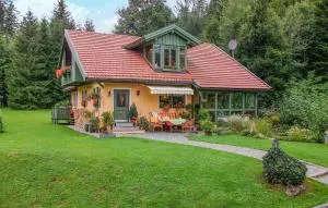 Nice Home In Bayerisch Eisenstein - Regenhütte