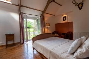 B&B / Chambres d'hotes Chambre d-hote La Haye d-Armor, La Roche Au Cerfs : photos des chambres