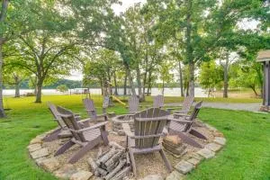 On-Site Lake Access Group Getaway in Afton - Fairland