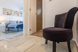 Sunny 2BR in resort with 3 pools, restaurant, gym and playground