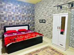Royal Suite: King Comfort