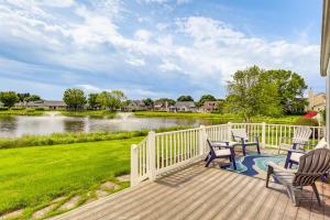 5 Mi to Beach Lewes Home with Deck and Pond View