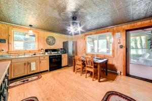 ‘Cardinal Pines’ Cabin on 8 Acres - Dog Friendly!