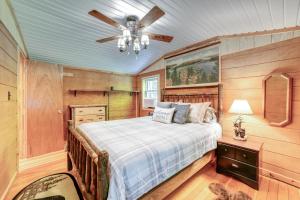 ‘Cardinal Pines’ Cabin on 8 Acres - Dog Friendly!