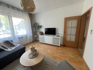 TOP Anbindung Nähe Hannover 2Min Lehrte BHF Check in bis 0 UHR - SELF Check in!