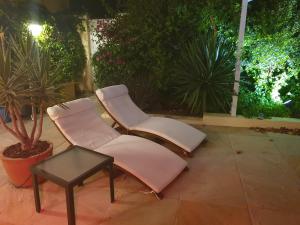 Charming fully fitted double storey Cottage near Constantia Village