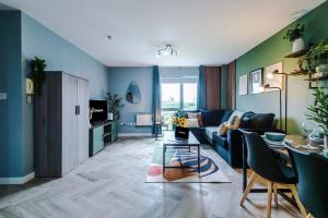 NEW! Stunning 2-Bed Apartment in Manchester by 53 Degrees Property, Amazing Location - Sleeps 6!