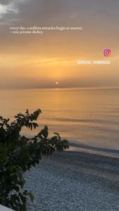 Grekou Farmhouse in the waves