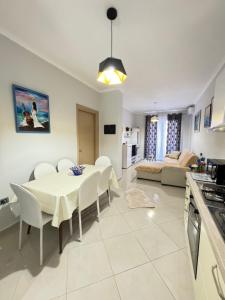 Vlora Centre Spacious Lions Gate 5