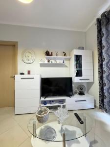 Vlora Centre Spacious Lions Gate 5