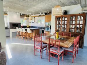 Spa Jacuzzi, Lareira, Beira mar, 4 Suítes