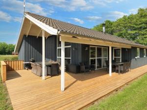 12 person holiday home in Storvorde-By Traum
