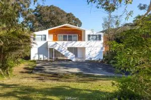 Carramar - Fireplace - Absolute Waterfront - Pyree