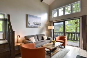 Stunning Condo - View on Lake Tremblant & Mountain