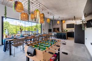 Jackal Holiday House with a heated pool and a jacuzzi