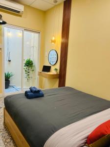 Nguyên căn nhà homestay 2 phòng ngủ, 3 gường, 45 Phạm Viết Chánh - 1 trệt - 1 lầu