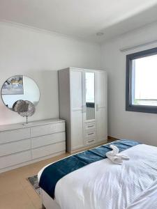 Luxury sea-view apartment