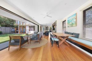 Gabura by Discover Stradbroke