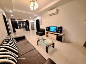 Plus1 Hua-Hin Private Poolvilla from beach 3km