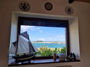 Maisons de vacances Holiday Home on Pink Granite Coast with Sea View : photos des chambres