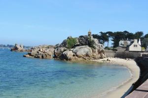 Maisons de vacances Holiday Home on Pink Granite Coast with Sea View : photos des chambres
