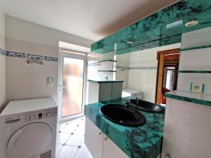 Maisons de vacances Holiday Home on Pink Granite Coast with Sea View : photos des chambres