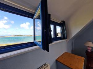 Maisons de vacances Holiday Home on Pink Granite Coast with Sea View : photos des chambres