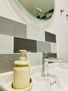 Appartements Charming flat ideal location, 2 bedroom 5 pers max : Appartement 2 Chambres