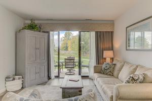 Ｇｏｒｇｅｏｕｓ Ｃｈｉｃ Ｂｅａｃｈ Ｆｒｏｎｔ Ｃｏｎｄｏ