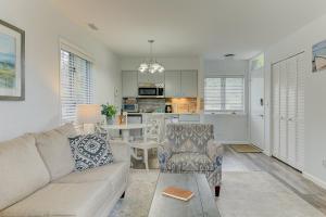 Ｇｏｒｇｅｏｕｓ Ｃｈｉｃ Ｂｅａｃｈ Ｆｒｏｎｔ Ｃｏｎｄｏ