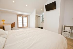 Montsejour - T2 climatisé avec filet et fauteuil suspendu