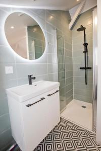 Appartements Montsejour - T2 climatise avec filet et fauteuil suspendu : photos des chambres