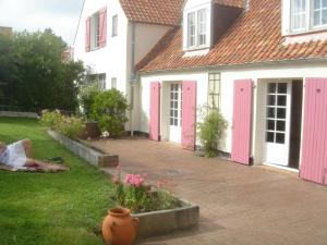Maisons de vacances les ormeaux : Maison 3 Chambres