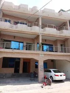 Crystal Hotel - Rāwāt