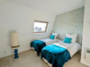 Appartements Les Sables d'Or - acces direct plage, vue mer, terrasses, parking : photos des chambres